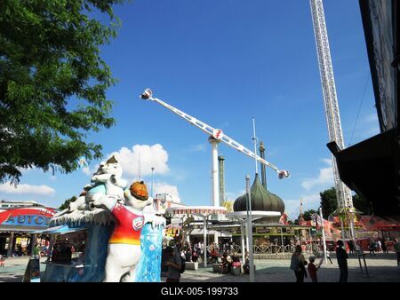 Propeller spinning wheel - Prater - Vienna - Amusement park-stock-foto