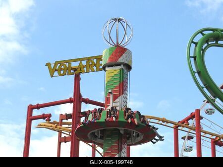 Drop lift - Prater - Amusement park - Vienna-stock-foto
