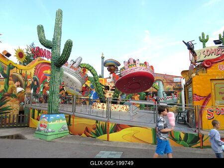 Prater - Vienna - Sombrero carousel - Amusement-stock-foto