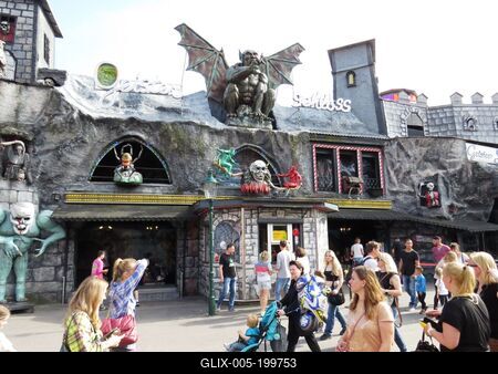 Monster Castle - Prater - Vienna - Amusement-stock-foto