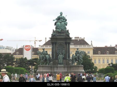 Vienna -  Statue of Empress Maria Theresa-stock-foto