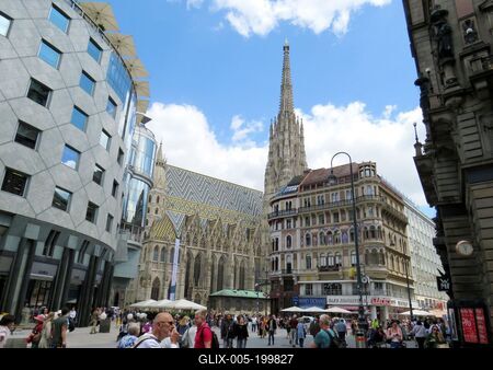 Vienna - Graben - Stephansplatz - Stephansdom - People-stock-foto