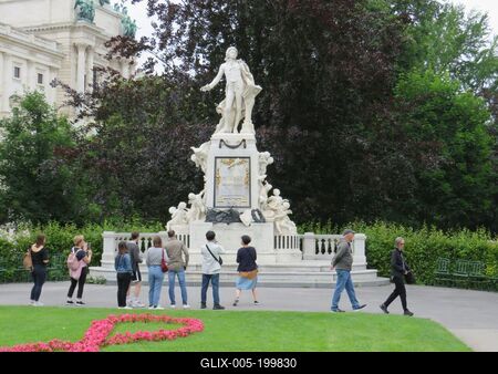 Mozart statue - Vienna - Burggarten-stock-foto