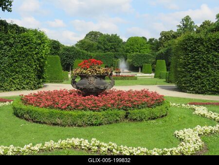 Detail of Schönbrunn Palace Park - Vienna-stock-foto