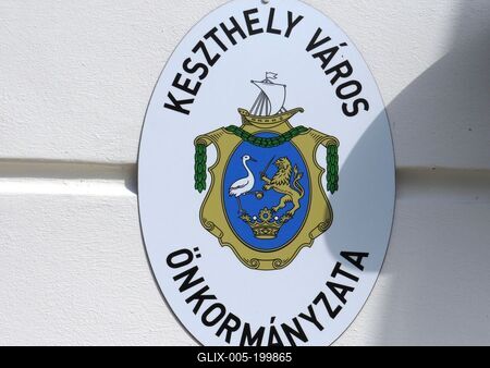 Nameplate with the city Coat-of-Arms of Keszthely Council - Hungary-stock-foto