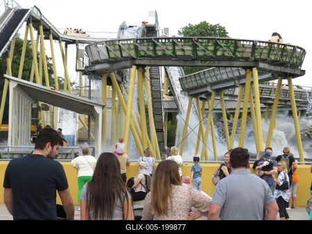 Gliding into the water at the Prater amusement park - Vienna-stock-foto