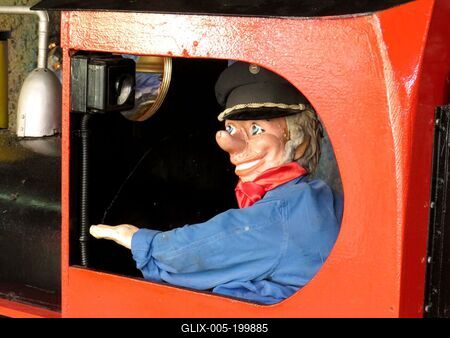 Puppet driver of the Children's Railway in the Prater amusement park - Vienna-stock-foto