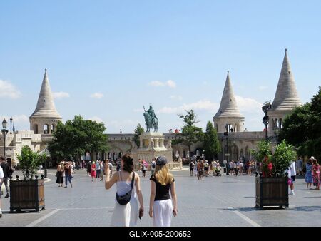 Tourists on the Fisherman's Bastion - Budapest - Hungary-stock-foto