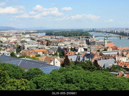 View of Budapest - Danube - Margaret Island-stock-foto
