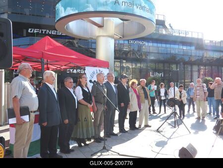 Representatives of the Organsiations cooperating in the Hungarian Forum for Peace movement - Budapest Peace Demonstration-stock-foto