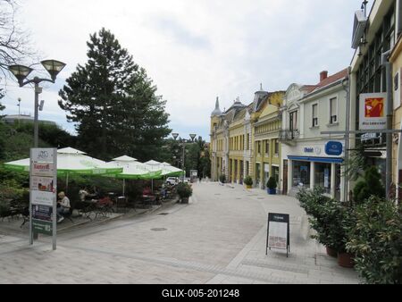 Veszprém pedestrian street with restaurant - Hungary-stock-foto