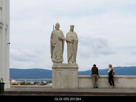 Statues of King St. Stepahn and Queen Gizella - Veszprém - Hungary-stock-foto