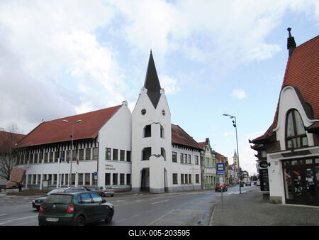City Hall - Makovecz Imre - Dunaszerdahely - Slovakia-stock-foto