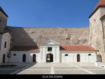 Várpalota - Thury Castle - Hungary-stock-foto