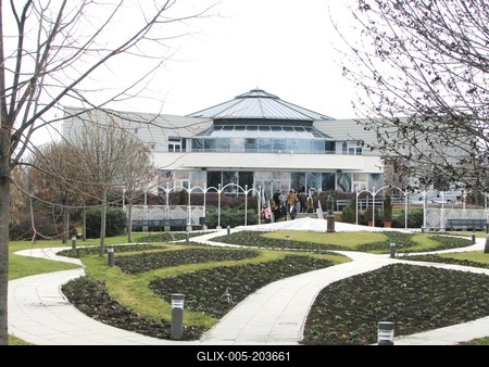 Gyöngyös - High School - Hungary - Park-stock-foto