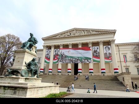 Budapest - National Museum - Revolution 1848-stock-foto