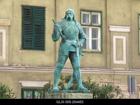 Statue of Captain Varkocs György - Hungary - Székesfehérvár-stock-foto