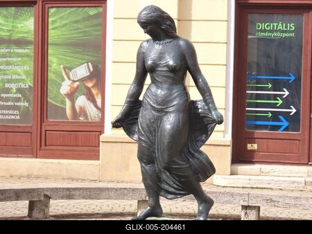 The Dancer statue - Székesfehérvár - Hungary-stock-foto