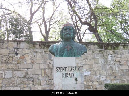 Bust of Hungarian King Saint László - Székesfehérvár-stock-foto