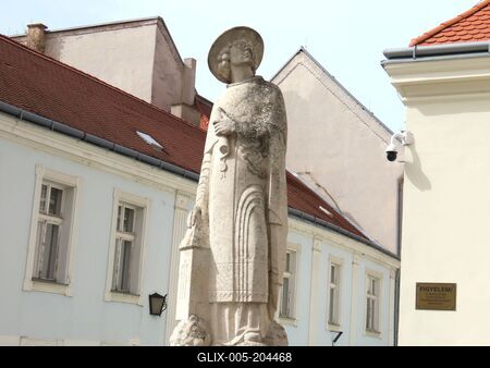 Statue of Humanist Kálmáncsai Domonkos - Székesfehérvár - Hungary-stock-foto