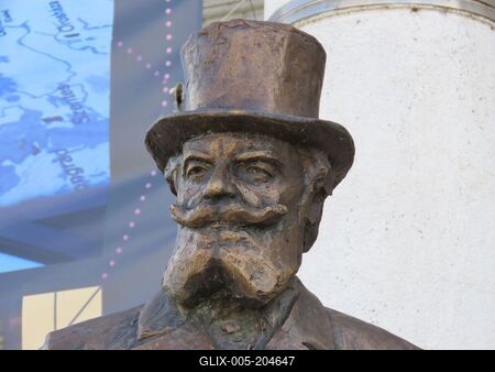 Statue of Munkácsy Mihály - Great Hungarian painter - Békéscsaba-stock-foto