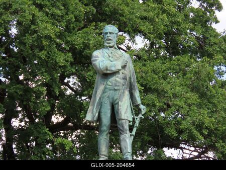 Statue of Kossuth Lajos - Békéscsaba - Hungary-stock-foto