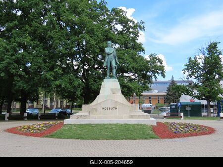 Statue of Kossuth Lajos - Békéscsaba - Hungary-stock-foto