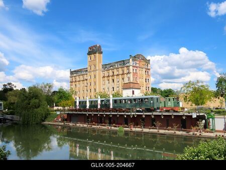 The Fehér Kőrös backwater and the István mill building in Békéscsaba - Hungary-stock-foto