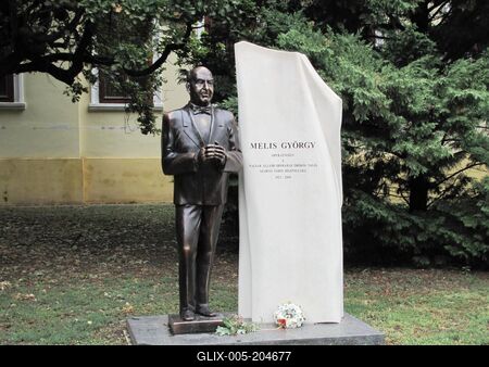 Statue of opera singer Melis György - Szarvas - Hungary-stock-foto