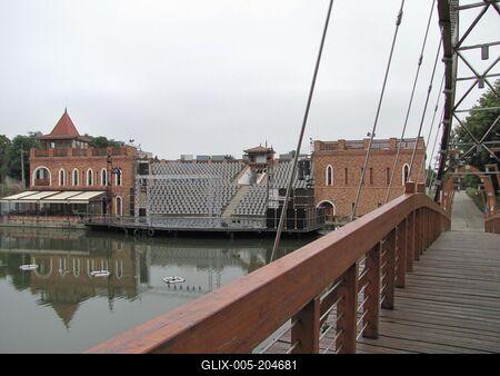 Szarvas - Water theater - Hungary - Wooden bridge-stock-foto