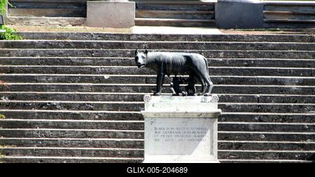 Szarvas - Hungary - Romulus and Remus statue - Wolf-stock-foto