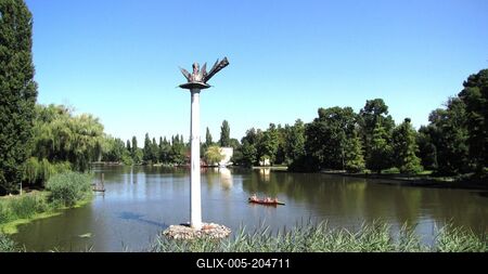 Szarvas - Hungary - Holt-Kőrös - Millennium column-stock-foto