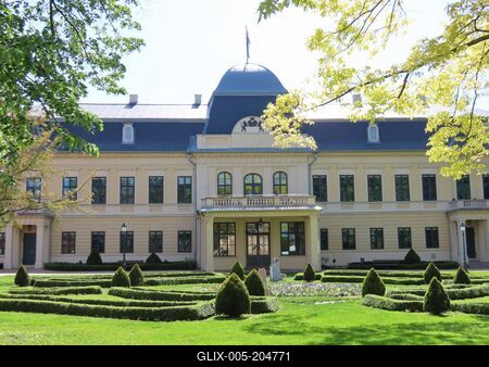 Gyula - Almásy Castle - Hungary-stock-foto