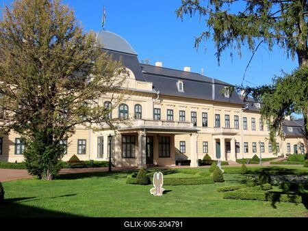 Almásy Castle - Gyula - Hungary-stock-foto