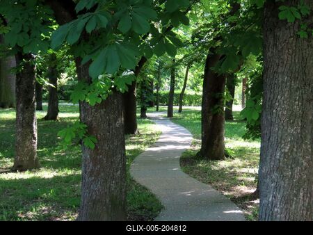 Gyula - Walking path of Snail Garden - Hungary-stock-foto