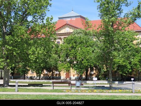 János Karácsonyi Catholic Primary School - Gyula - Hungary-stock-foto