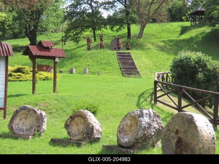 Telkibánya ore grinding millstone park - Hungary-stock-foto