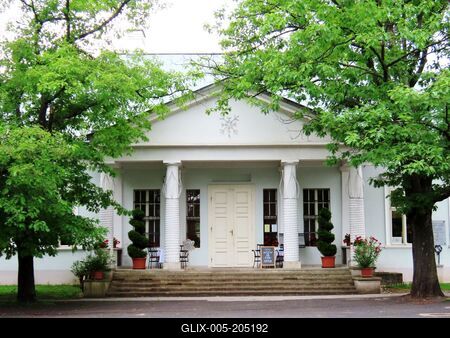Tolcsva - Castle Szirmay-Waldbott - Hungary-stock-foto