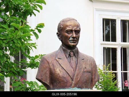 Bust of Baron Kelemen Waldbott - Tolcsva - Hungary-stock-foto