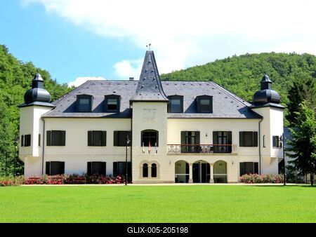 Bretzenheim-Waldbott Castle - Újhuta - Hungary-stock-foto