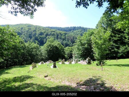 Újhuta cemetery on the side of the Zemplén  mountains - Hungary-stock-foto