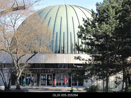 Planetarium - Budapest - Népliget-stock-foto