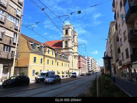 Budapest - Margit kö9rút - Church-stock-foto