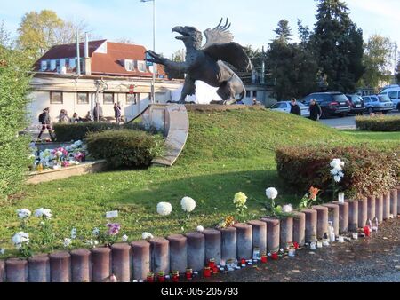 Day of Deads - Cimitery - Flowers and candlesticks - Budapest-stock-foto