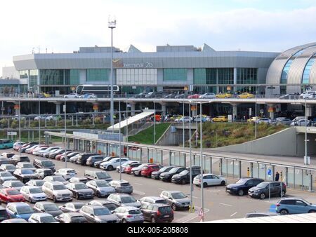Terminal 2B of Ferenc Liszt Airport in Ferihegy - Budapest-stock-foto