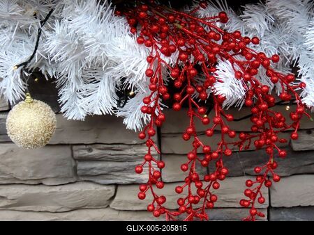 Christmas decorations in the window of a downtown store - Budapest-stock-foto