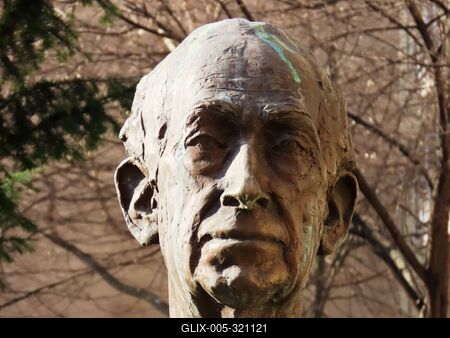 Bust of great Hungarian Anatomist Scientist János Szentágothai - Budapest-stock-foto