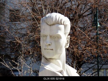 Statue of 1956 revolutionary István Angyal - Budapest-stock-foto