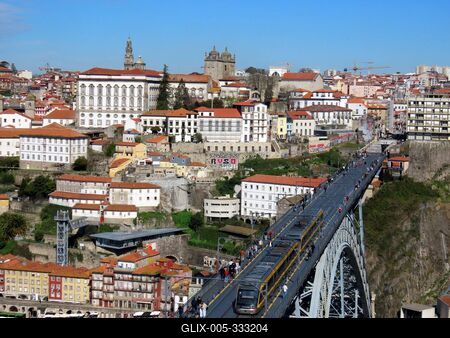 Porto Panorama - Portugal - Luíz Bridge-stock-foto