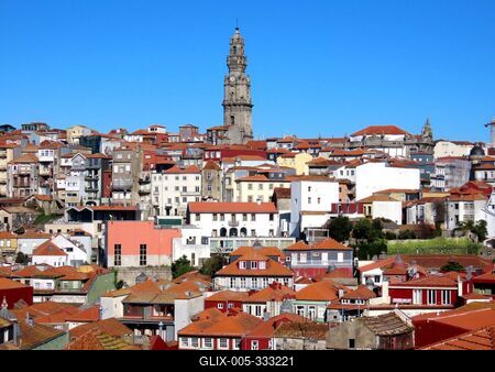 Porto - Panorama - Clérigos Tower - Portugal-stock-foto